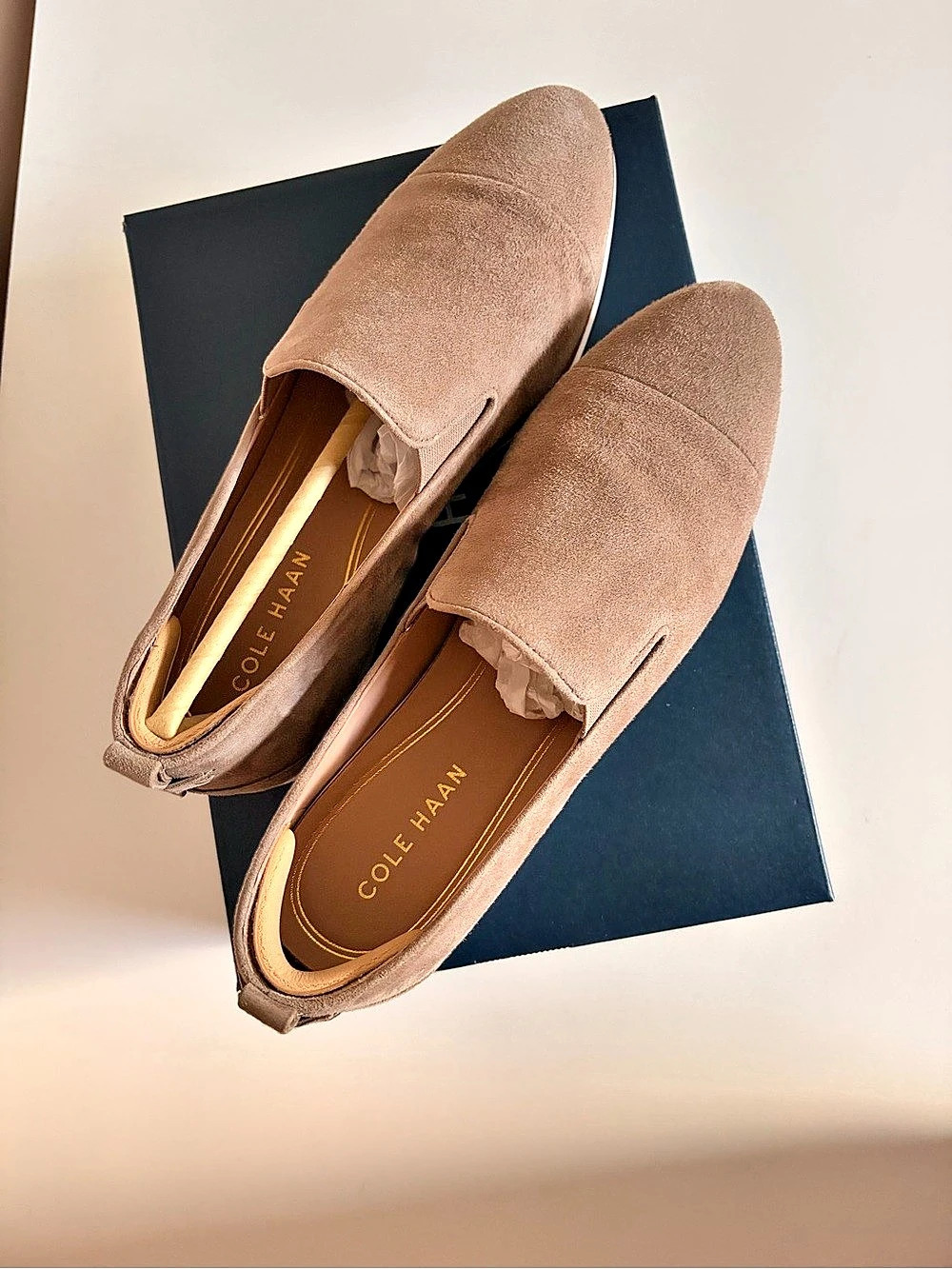 Cole Haan Women’s GA Slip-On Loafer Irish Coffee/Ivory US 8 B - Picture 3 of 5
